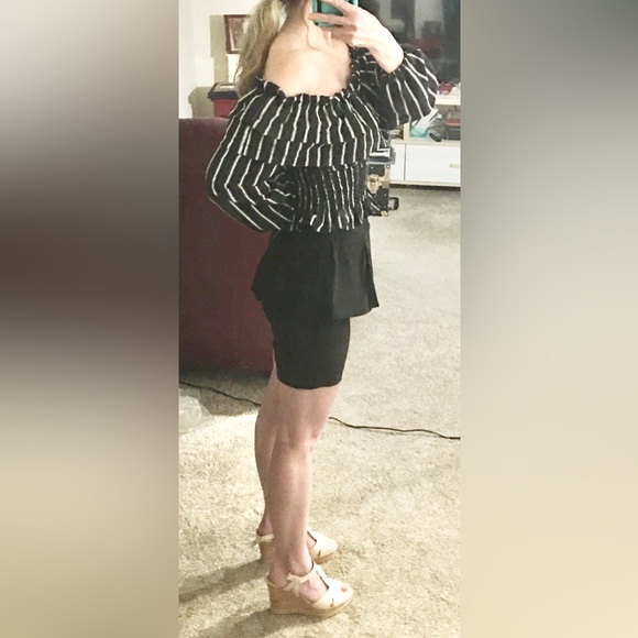 Charlotte Russe Black peplum mini skirt- Medium - Picture 3 of 9